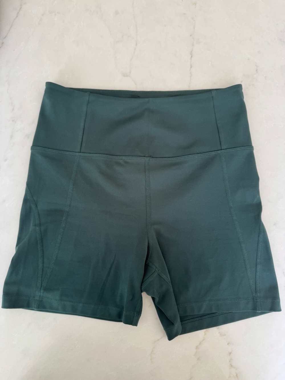 Girlfriend Collective Biker Shorts Hunter Green Medium